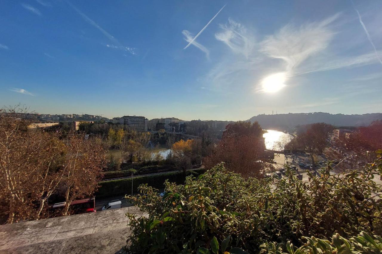 Beautiful Loft In Ponte Milvio With Terrace Apartment โรม ภายนอก รูปภาพ