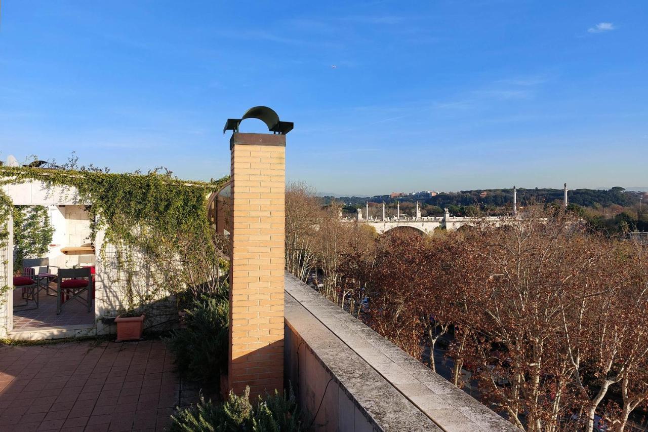 Beautiful Loft In Ponte Milvio With Terrace Apartment โรม ภายนอก รูปภาพ